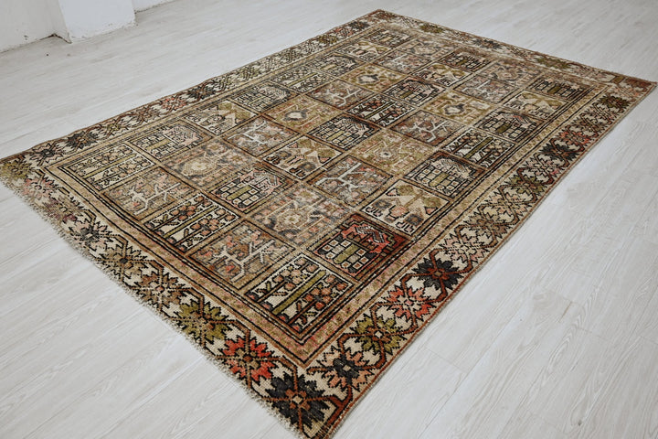 brown Medium rug 6' 3" x 9' 2"
