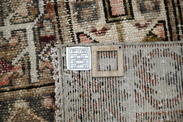 brown Medium rug 6' 3" x 9' 2"