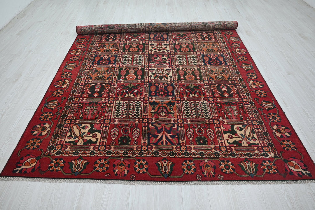 red Medium rug 6' 6" x 9' 4"