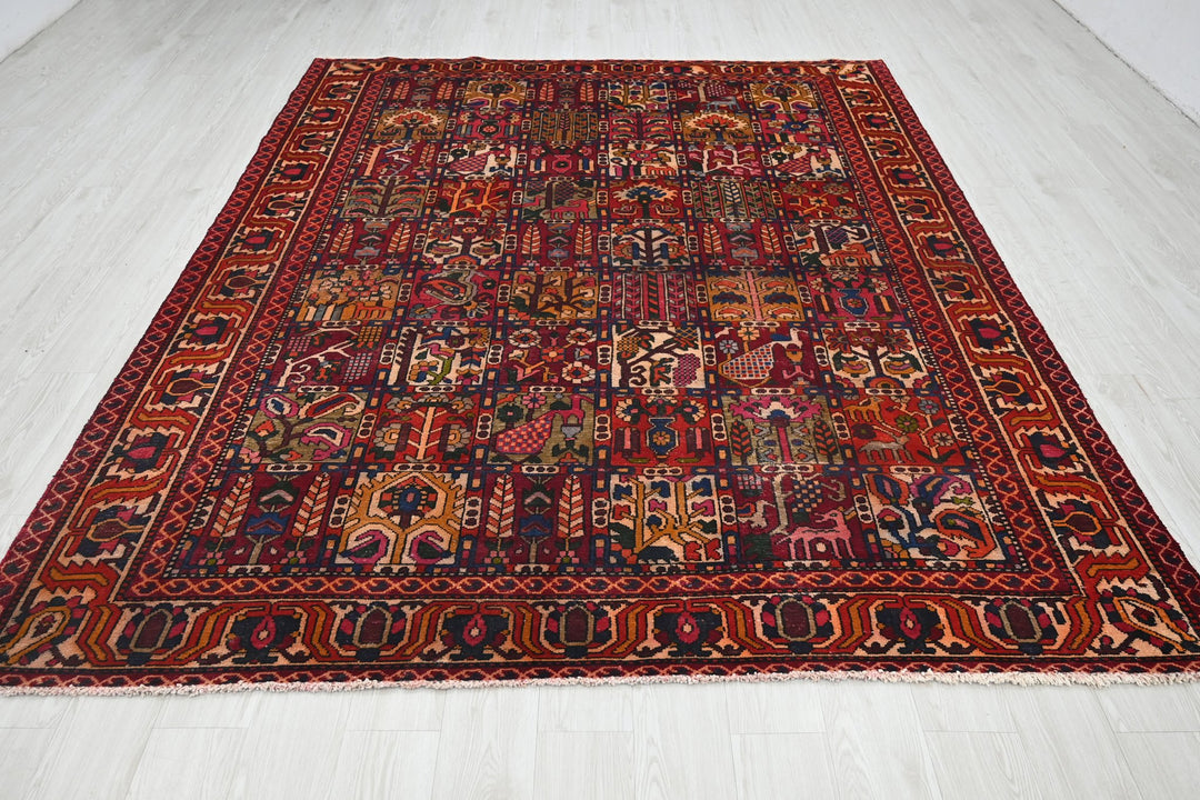 red Large rug 7' 3" x 9' 1"