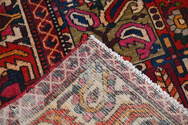 red Large rug 7' 3" x 9' 1"