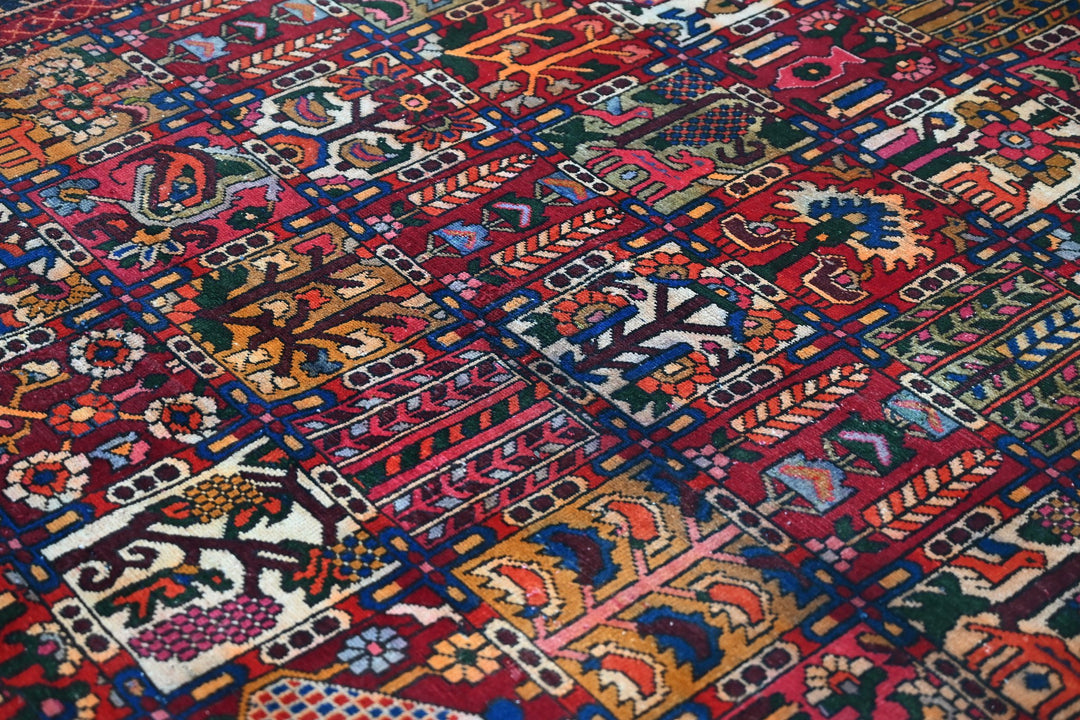 red Large rug 7' 3" x 9' 1"