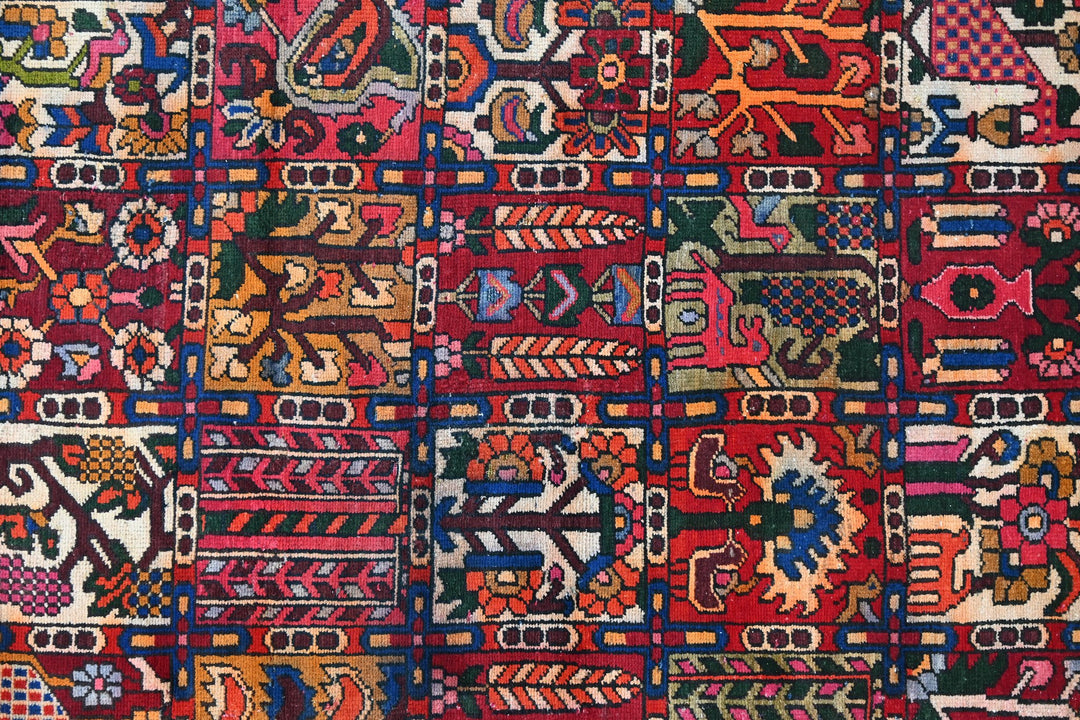 red Large rug 7' 3" x 9' 1"