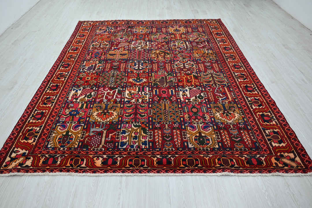 red Large rug 7' 3" x 9' 1"