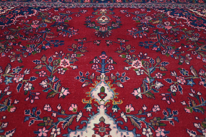 red Large rug 6' 6" x 10' 9"