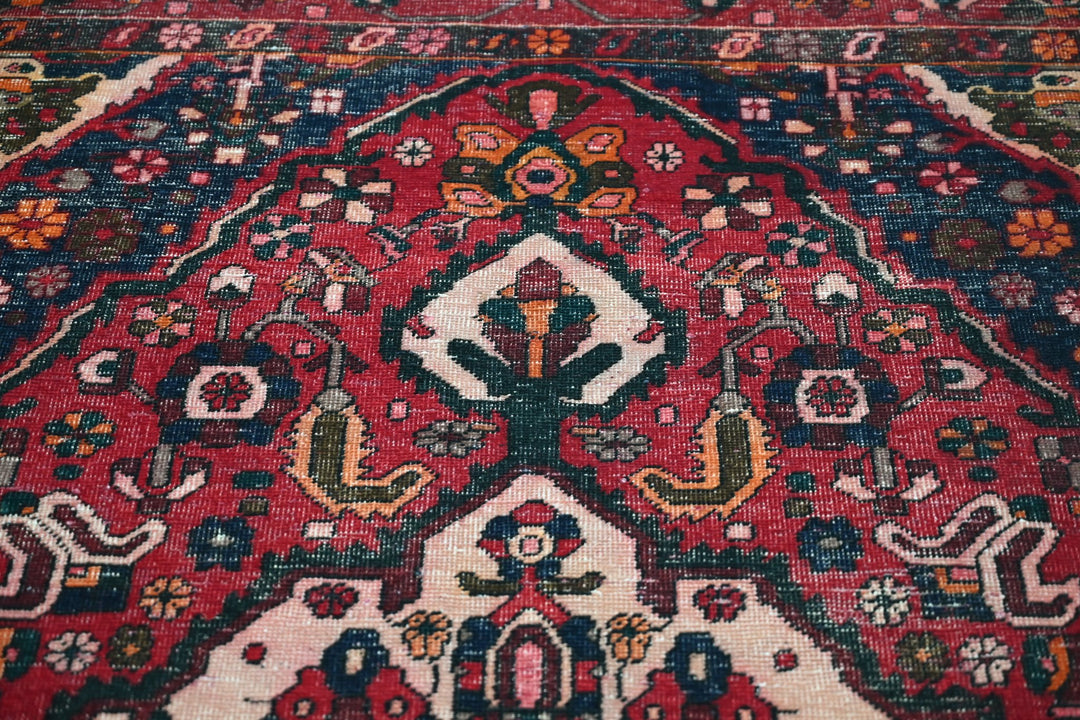 red Large rug 6' 7" x 10' 0"