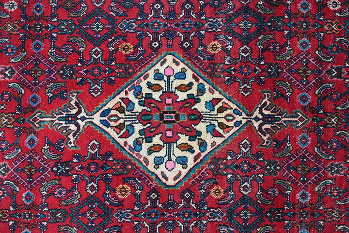 Large rug 6' 9" x 9' 10"