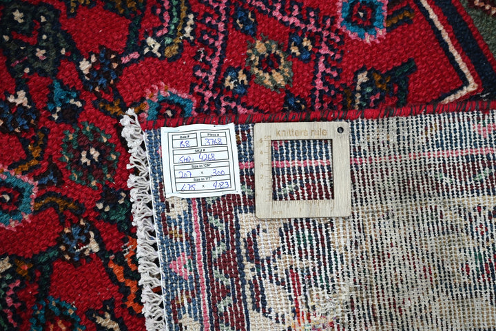 Large rug 6' 9" x 9' 10"