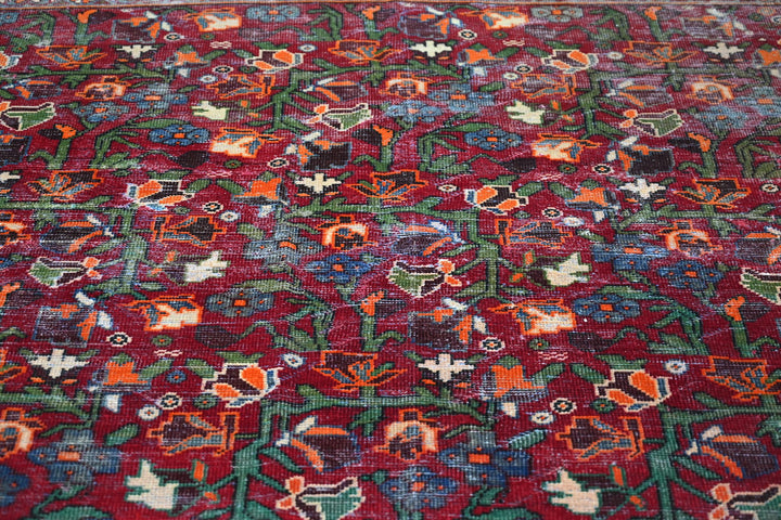 Large rug 6' 7" x 9' 5"