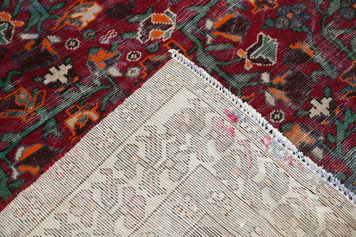 Large rug 6' 7" x 9' 5"