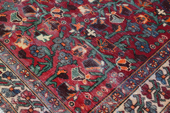 Large rug 6' 7" x 9' 5"