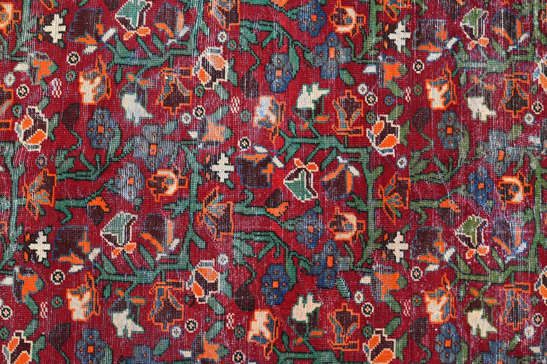 Large rug 6' 7" x 9' 5"