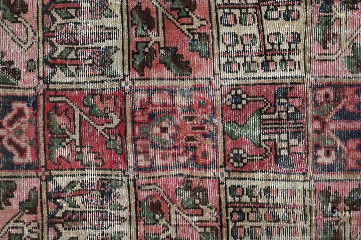 Medium rug 6' 0" x 8' 10"