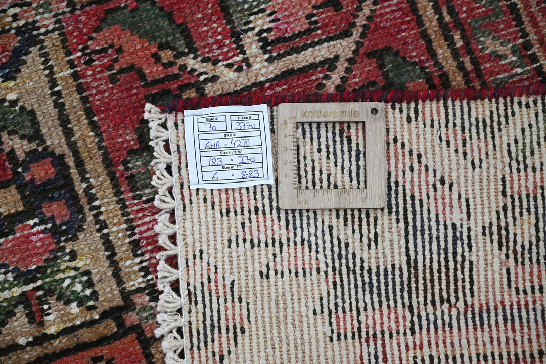 Medium rug 6' 0" x 8' 10"