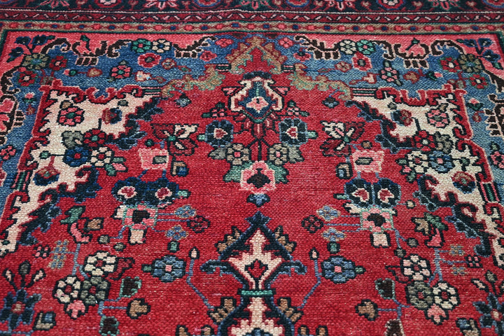 Large rug 6' 8" x 9' 6"