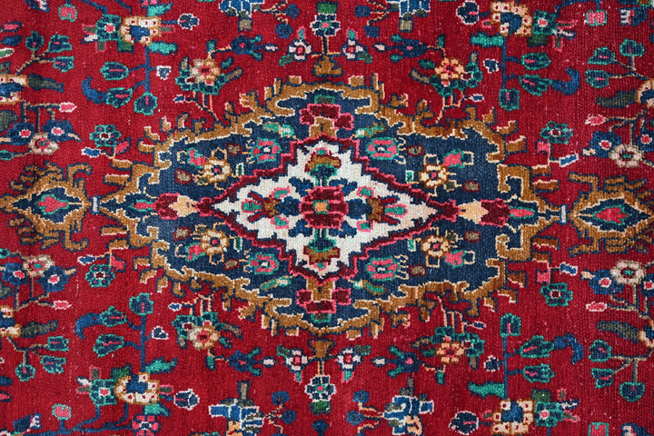 Large rug 6' 10" x 10' 1"