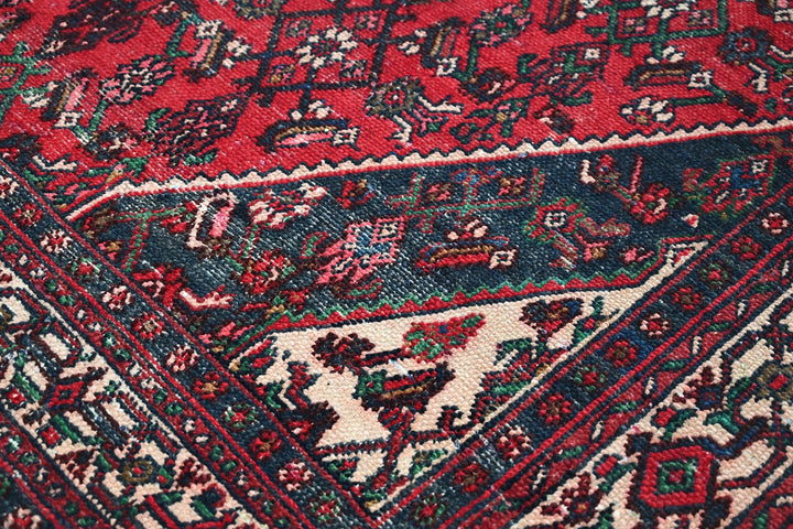 Large rug 6' 11" x 9' 8"