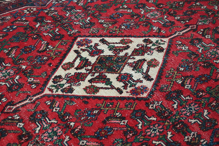 Large rug 6' 11" x 9' 8"