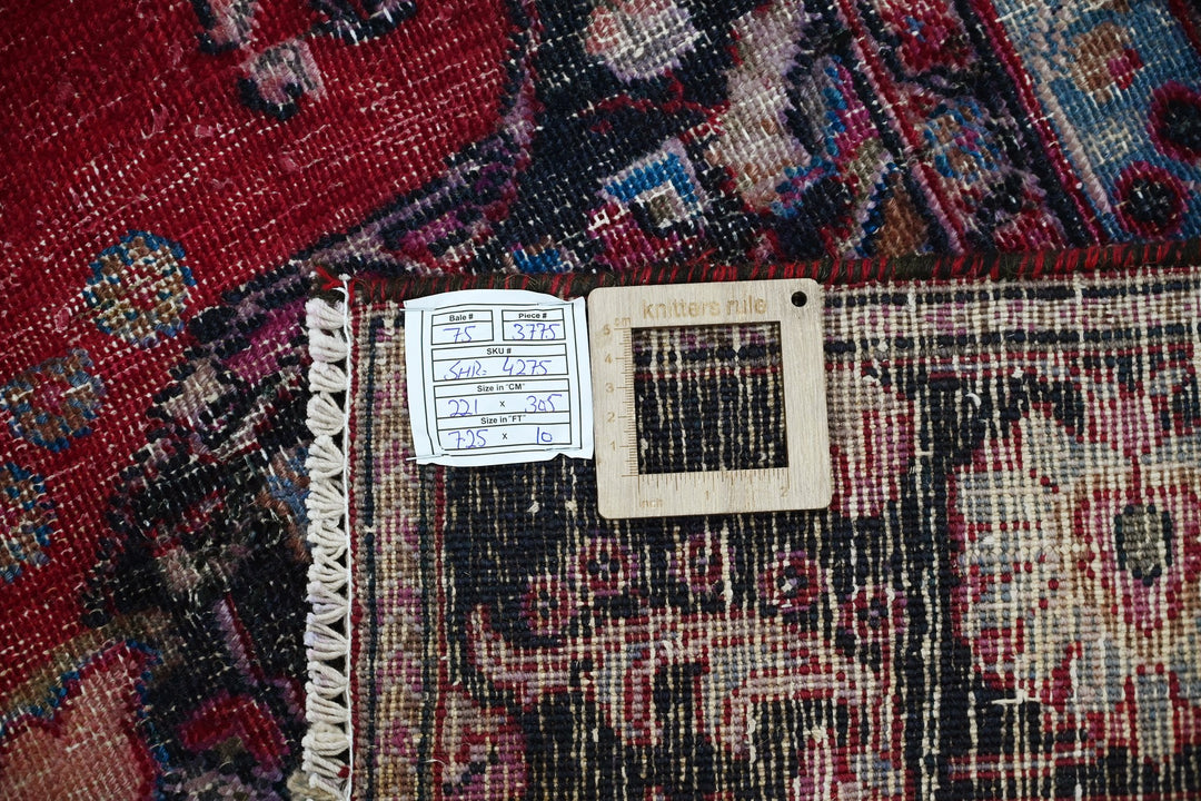 red Large rug 7' 3" x 10' 0"