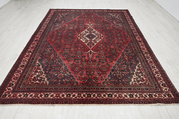 Large rug 6' 9" x 9' 8"
