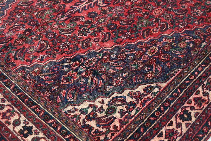 Large rug 6' 9" x 9' 8"