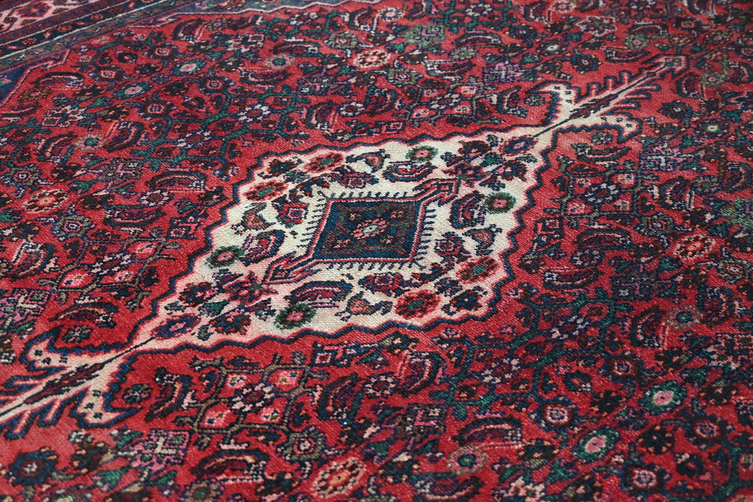 Large rug 6' 9" x 9' 8"