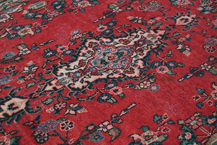 Large rug 6' 9" x 9' 10"