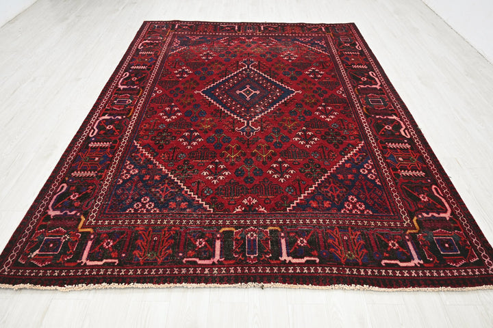 Large rug 7' 0" x 9' 8"