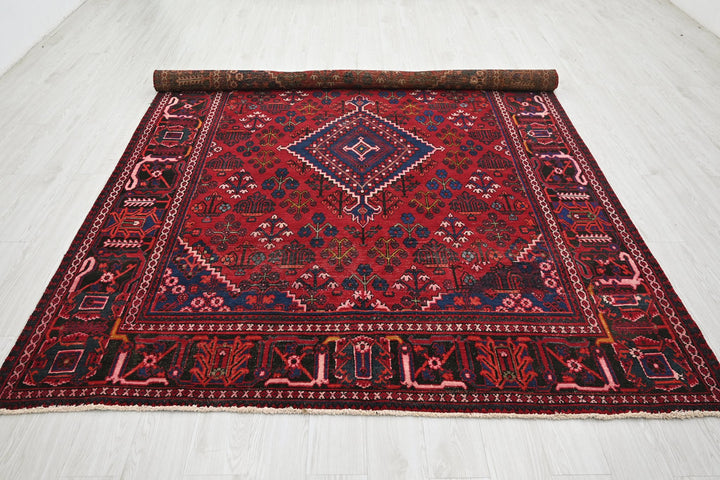 Large rug 7' 0" x 9' 8"