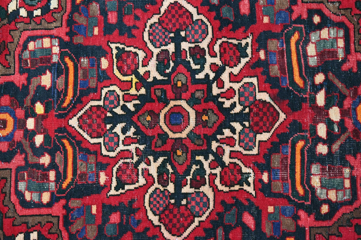 red Medium rug 6' 0" x 9' 0"