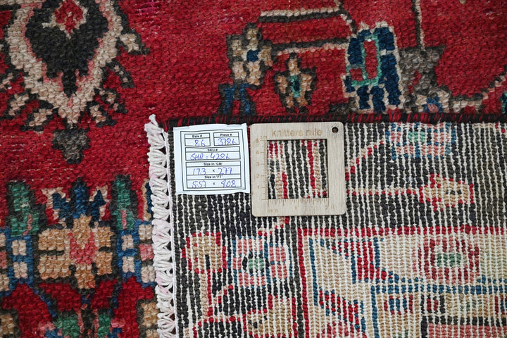 red Medium rug 5' 8" x 9' 1"