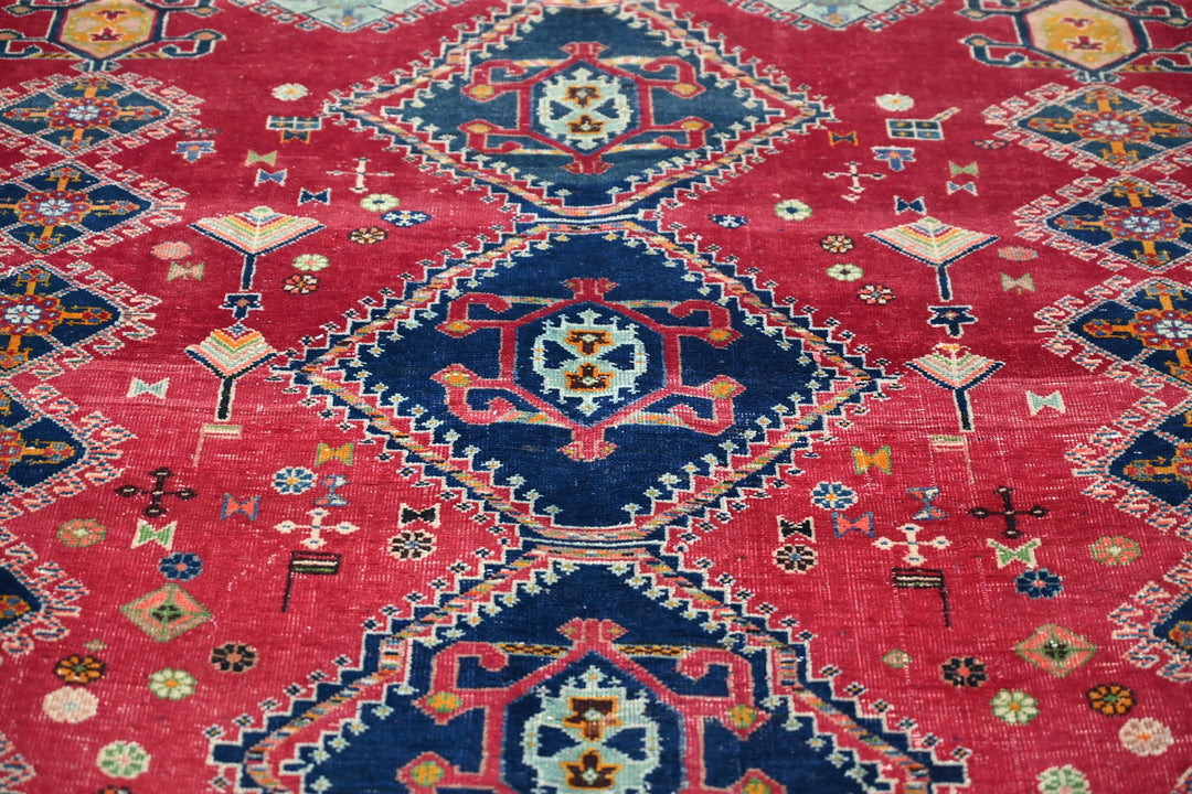 red Medium rug 6' 5" x 9' 4"