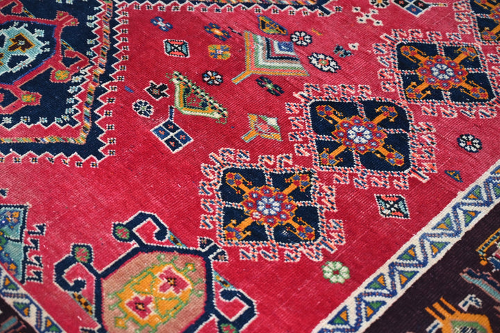 red Medium rug 6' 5" x 9' 4"