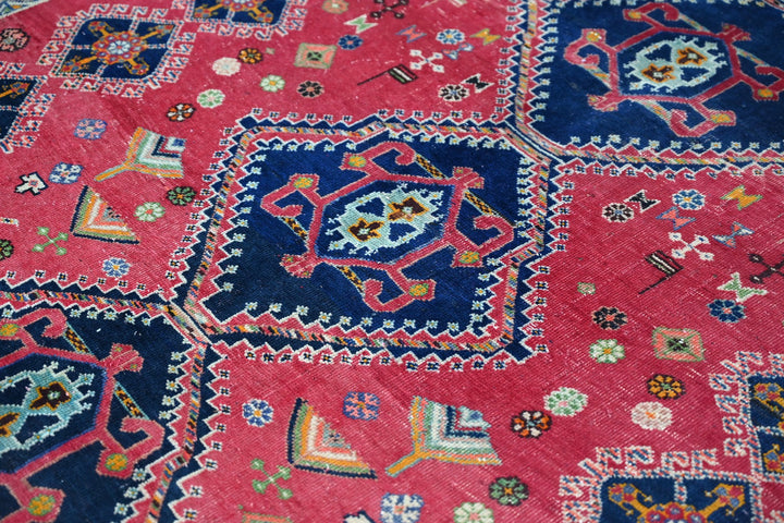 red Medium rug 6' 5" x 9' 4"