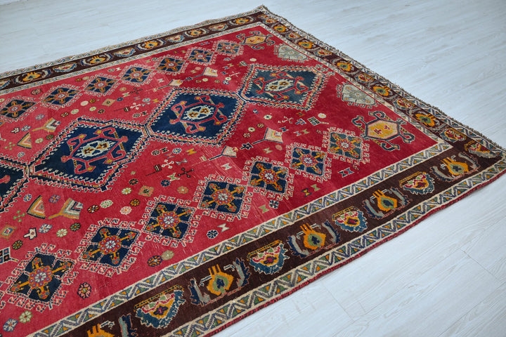 red Medium rug 6' 5" x 9' 4"