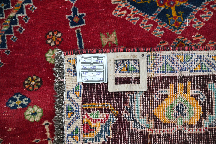 red Medium rug 6' 5" x 9' 4"
