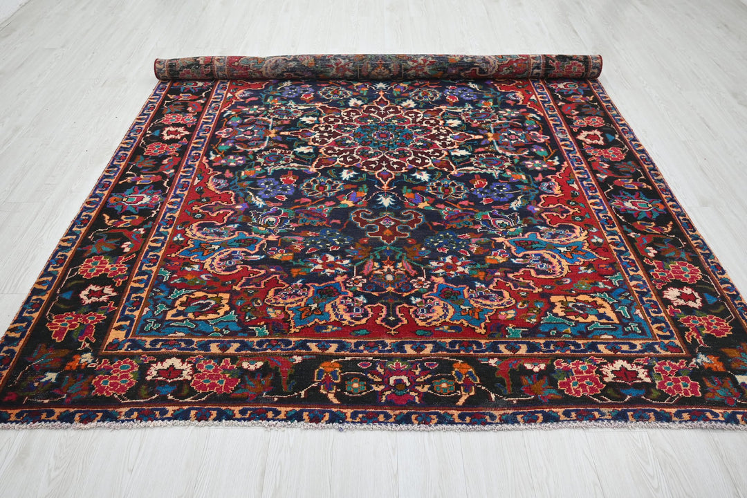 blue Large rug 6' 11" x 9' 0"