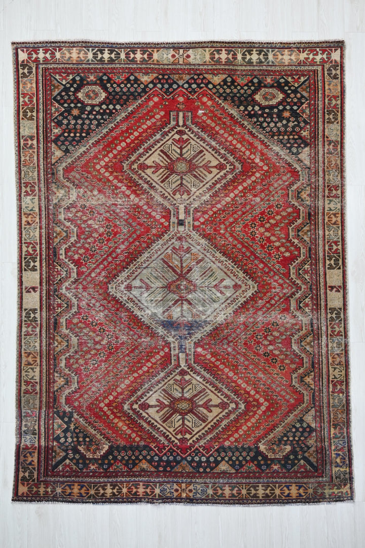 red Medium rug 6' 2" x 8' 10"