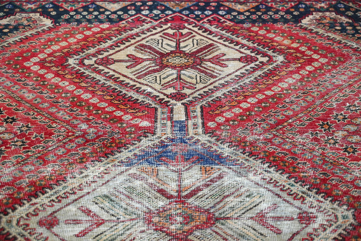red Medium rug 6' 2" x 8' 10"