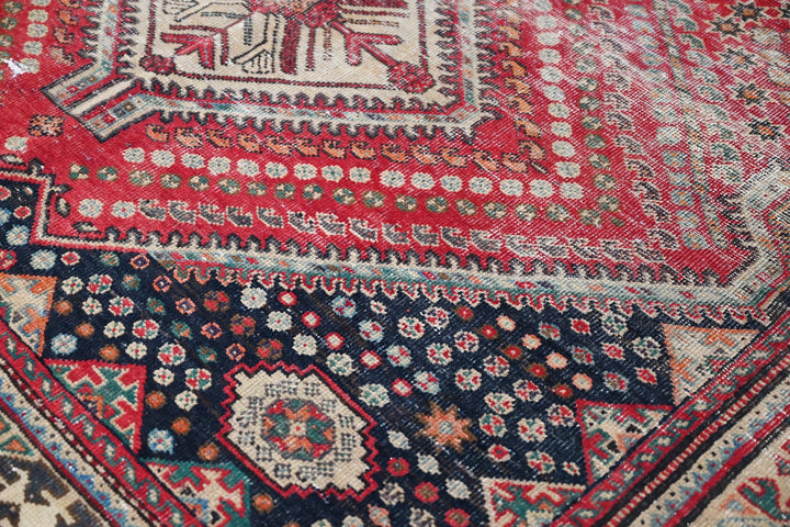red Medium rug 6' 2" x 8' 10"