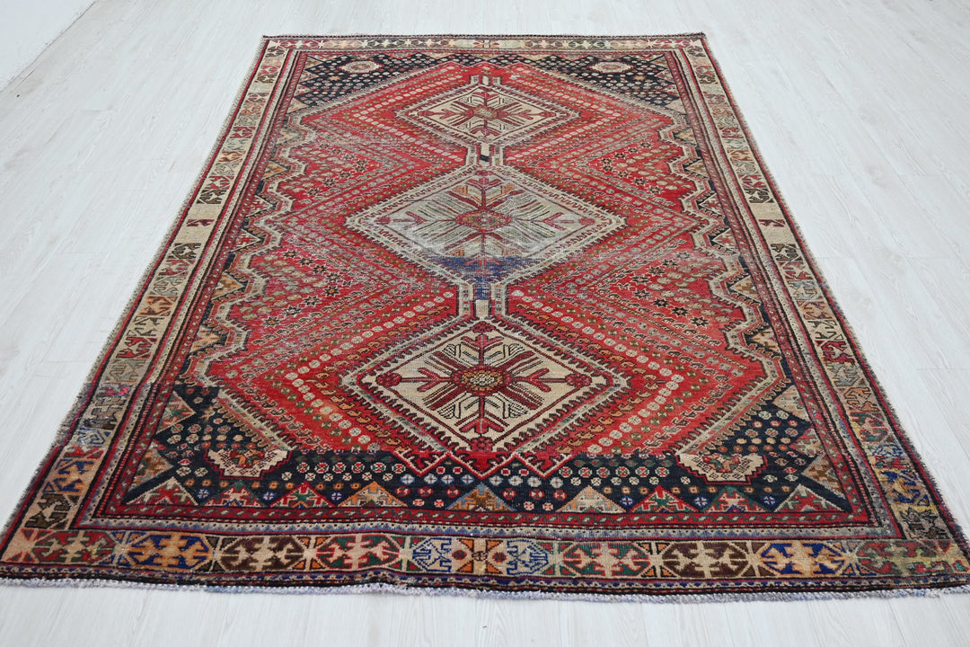 red Medium rug 6' 2" x 8' 10"