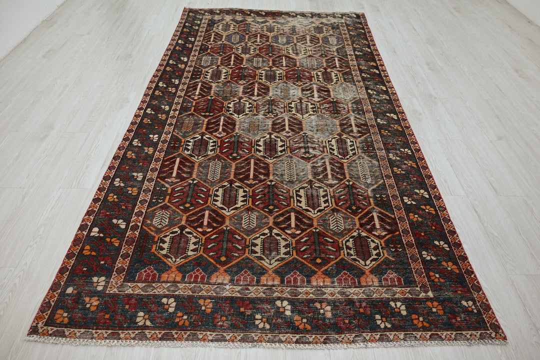 gray Large rug 5' 5" x 10' 5"