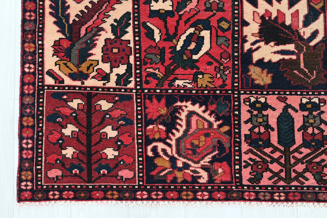 red Medium rug 5' 8" x 9' 3"