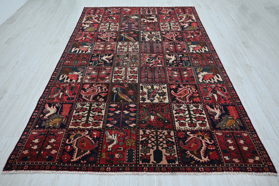red Medium rug 5' 8" x 9' 3"