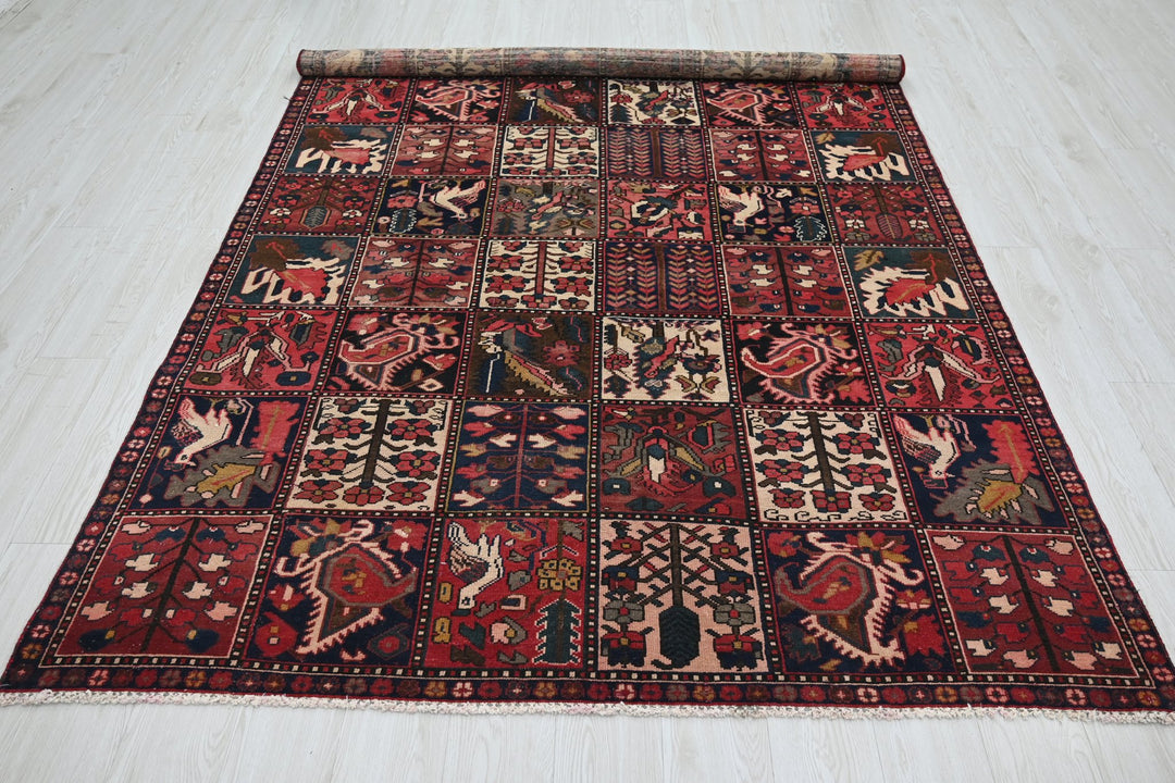 red Medium rug 5' 8" x 9' 3"