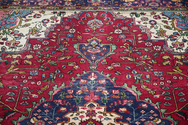 red Medium rug 6' 4" x 9' 3"