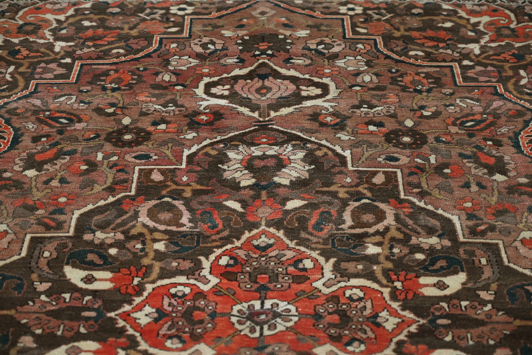 brown Large rug 6' 6" x 9' 6"