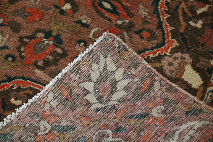 brown Large rug 6' 6" x 9' 6"