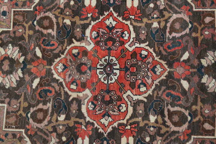 brown Large rug 6' 6" x 9' 6"