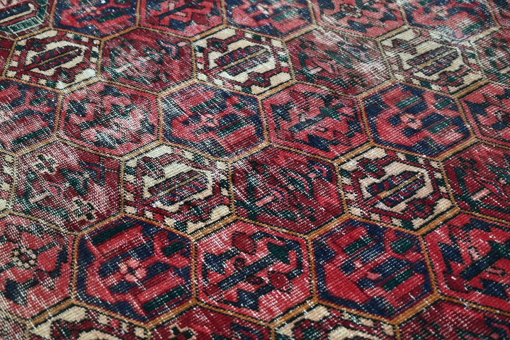 red Medium rug 4' 11" x 8' 10"